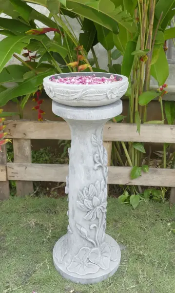 Artikelbild 5 des Artikels “Jakarta - Schale mit Blumenmotiv, Frangipani,  Ø 30 cm | Steinguss “